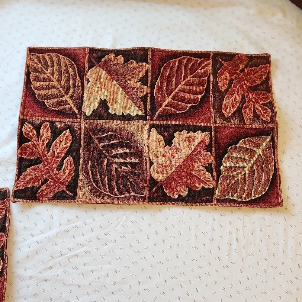 Set of 4 Autumn  leafes tapestry jaquard table placement 12x19